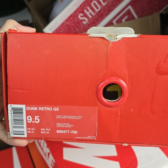 Nike Michigan Wolverine Dunk Hi  Blue and Yellow Sneakers Sz 9.5 Mens - Picture 4 of 6